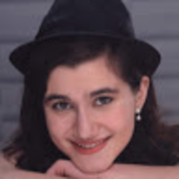 Meet your Posher, Erica - Picture 1 of 1